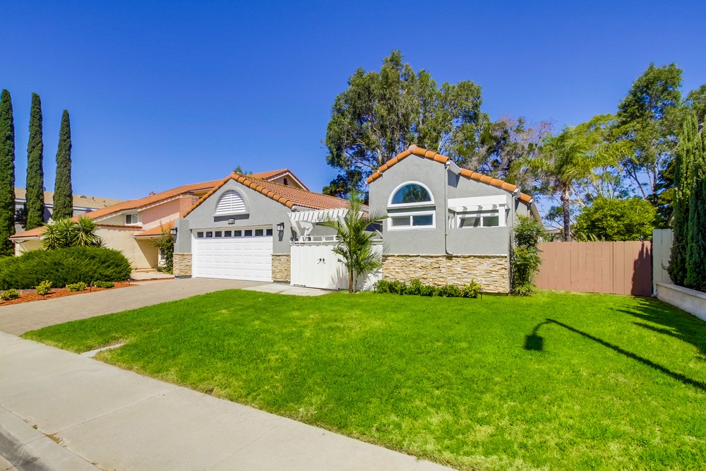Virtual tour photo 3 of 45 for 17738 Alacran Ct