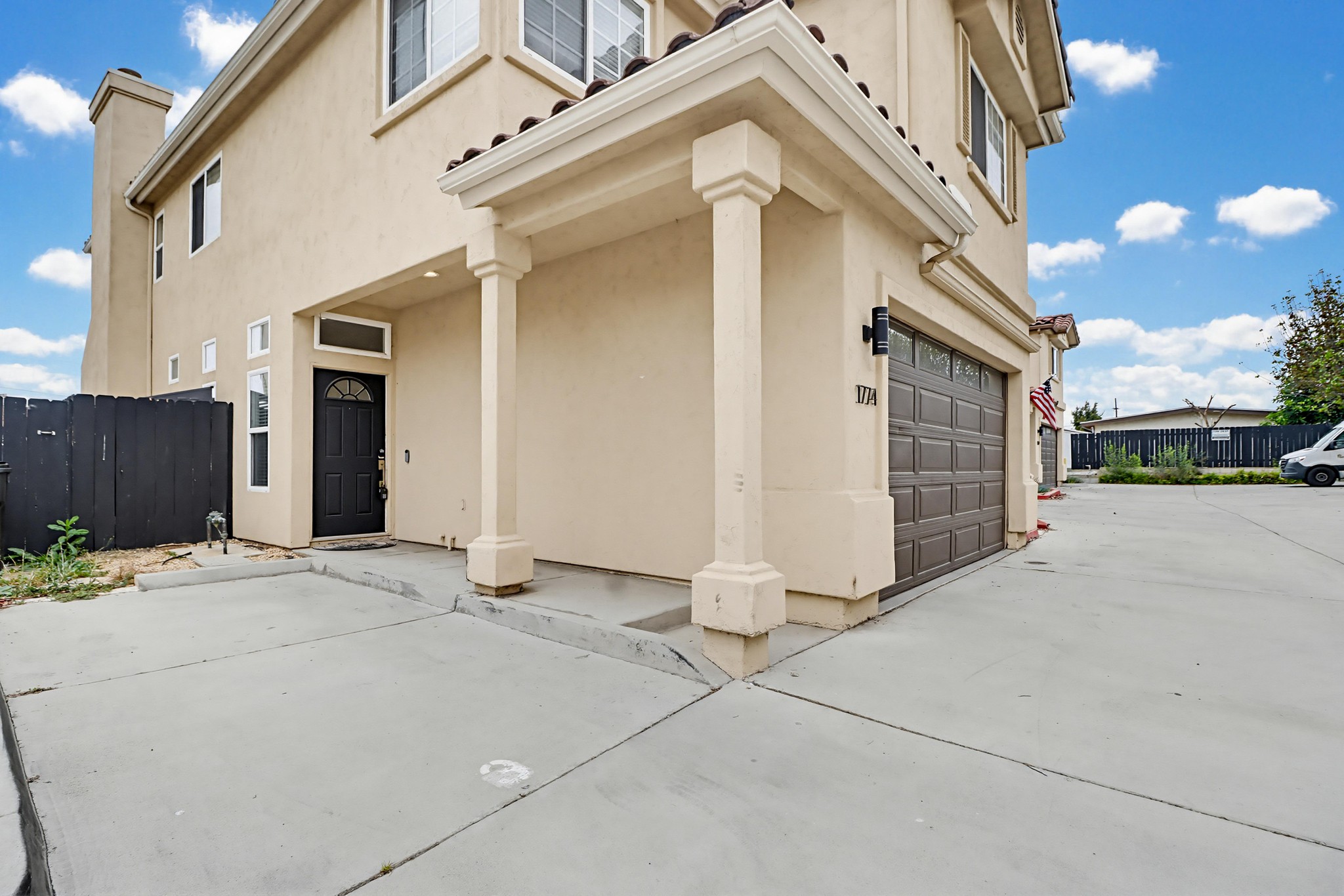 Virtual tour photo 5 of 50 for 1774 Elm Ave