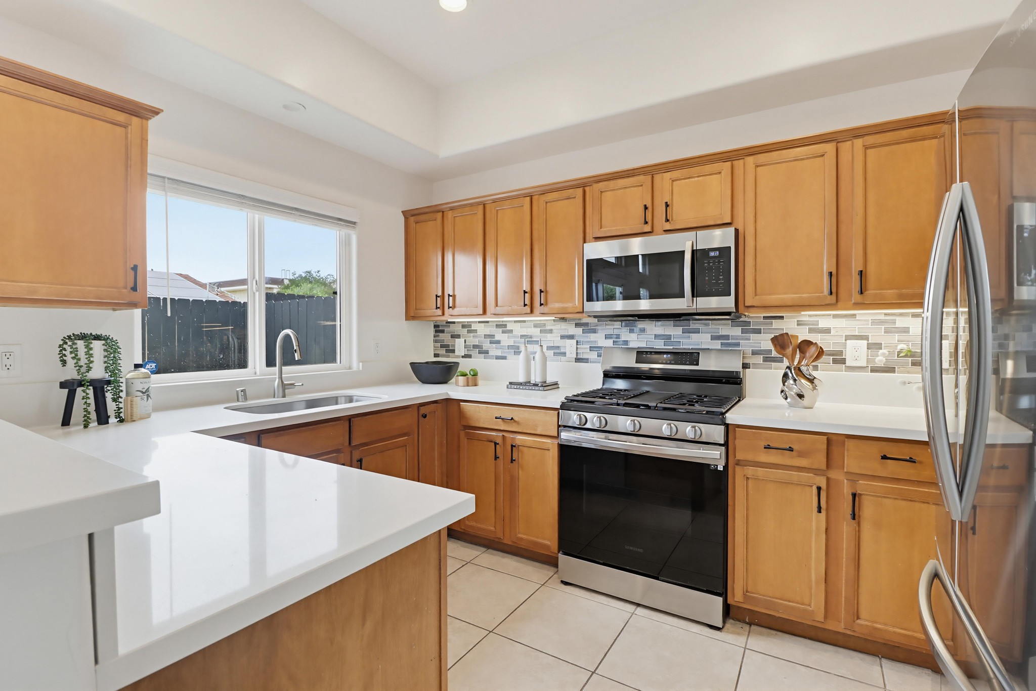 Virtual tour photo 18 of 50 for 1774 Elm Ave
