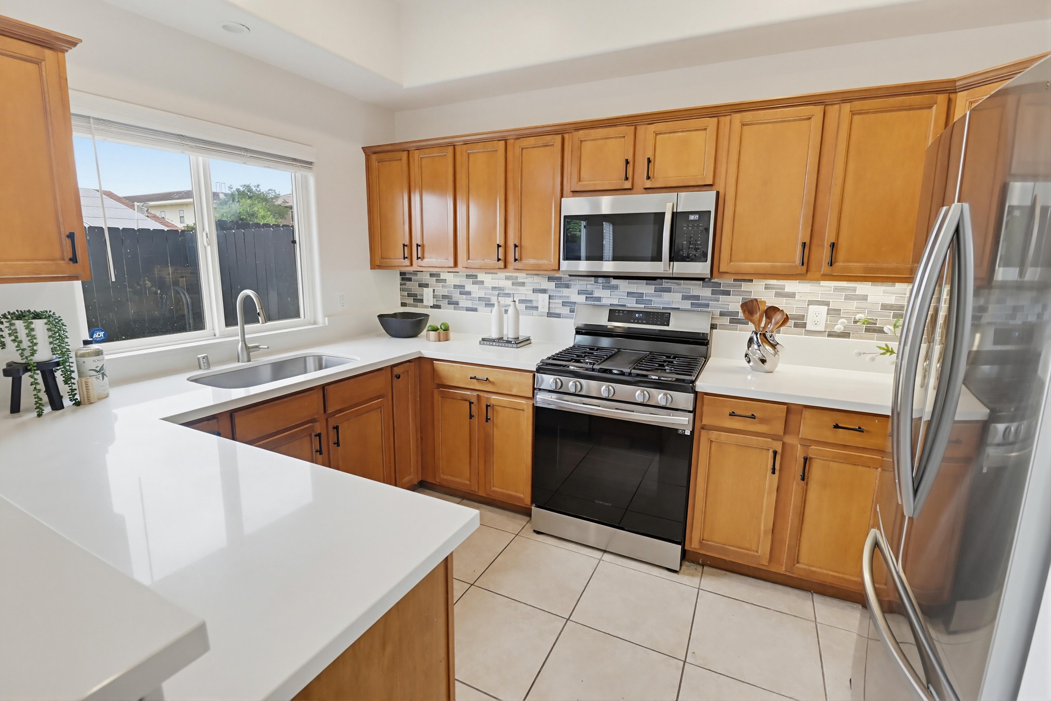 Virtual tour photo 19 of 50 for 1774 Elm Ave