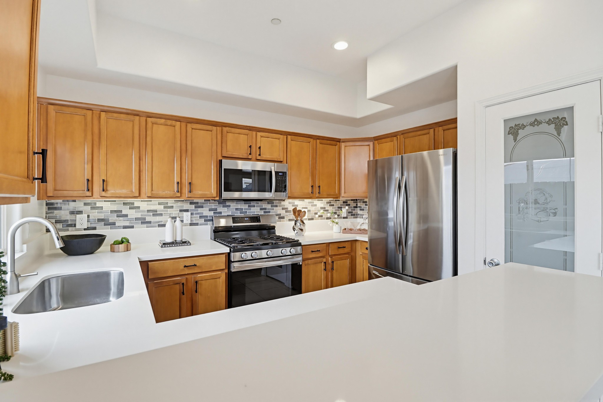 Virtual tour photo 22 of 50 for 1774 Elm Ave