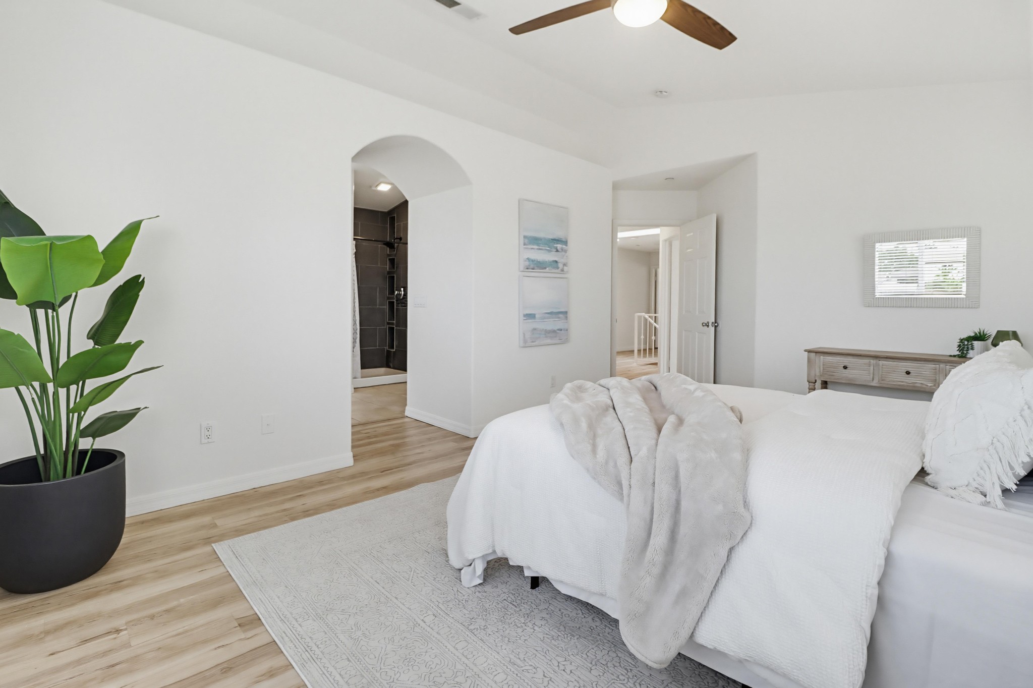 Virtual tour photo 28 of 50 for 1774 Elm Ave
