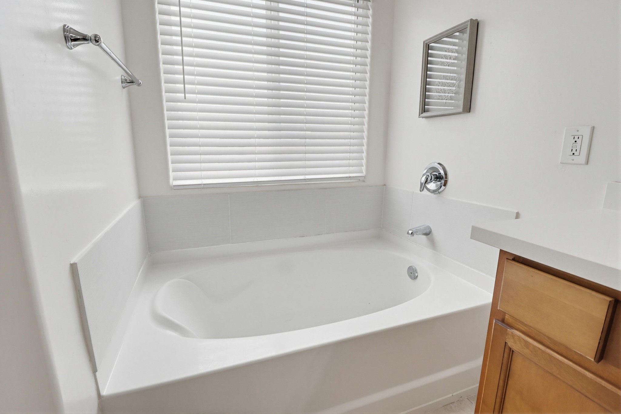 Virtual tour photo 31 of 50 for 1774 Elm Ave