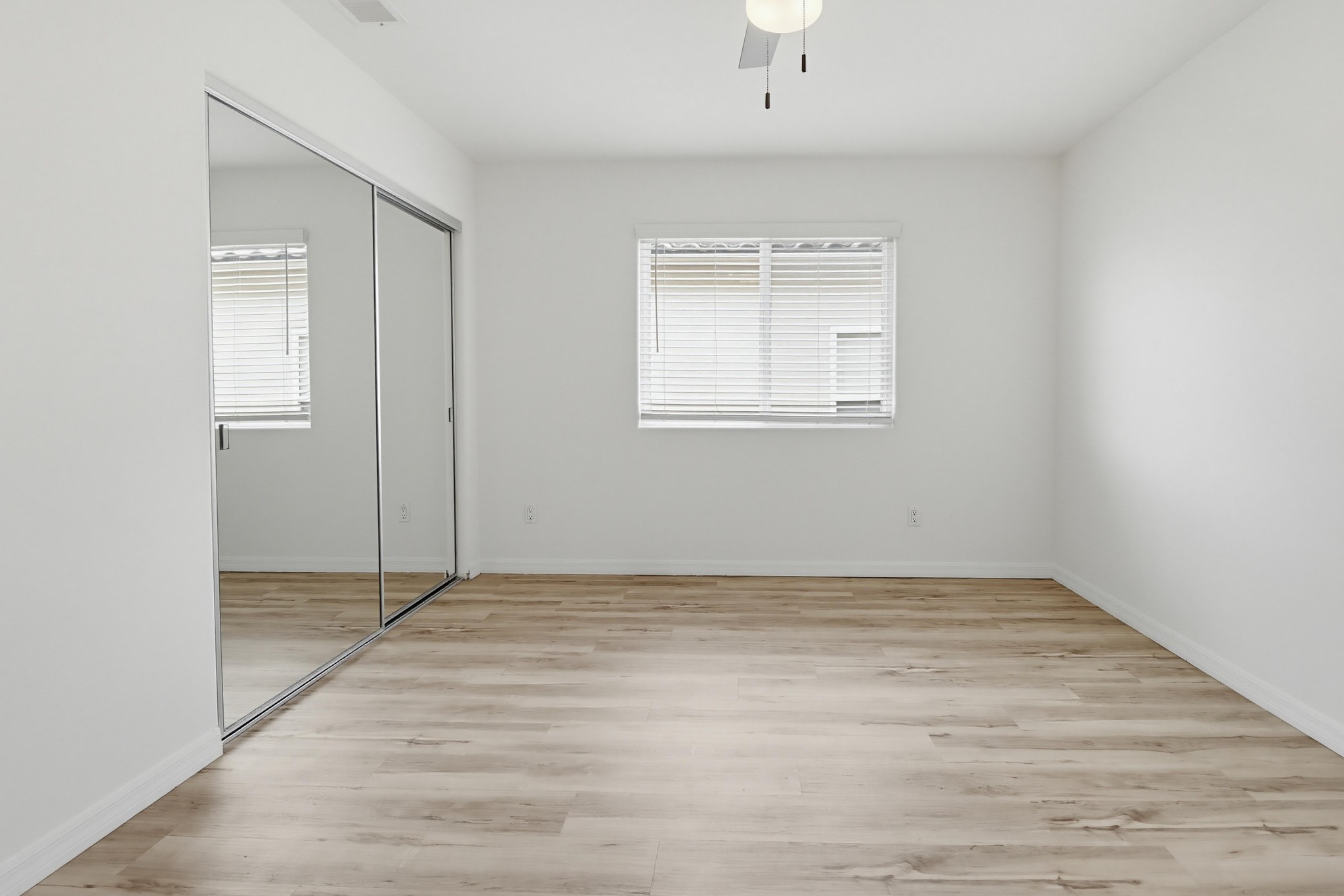 Virtual tour photo 35 of 50 for 1774 Elm Ave