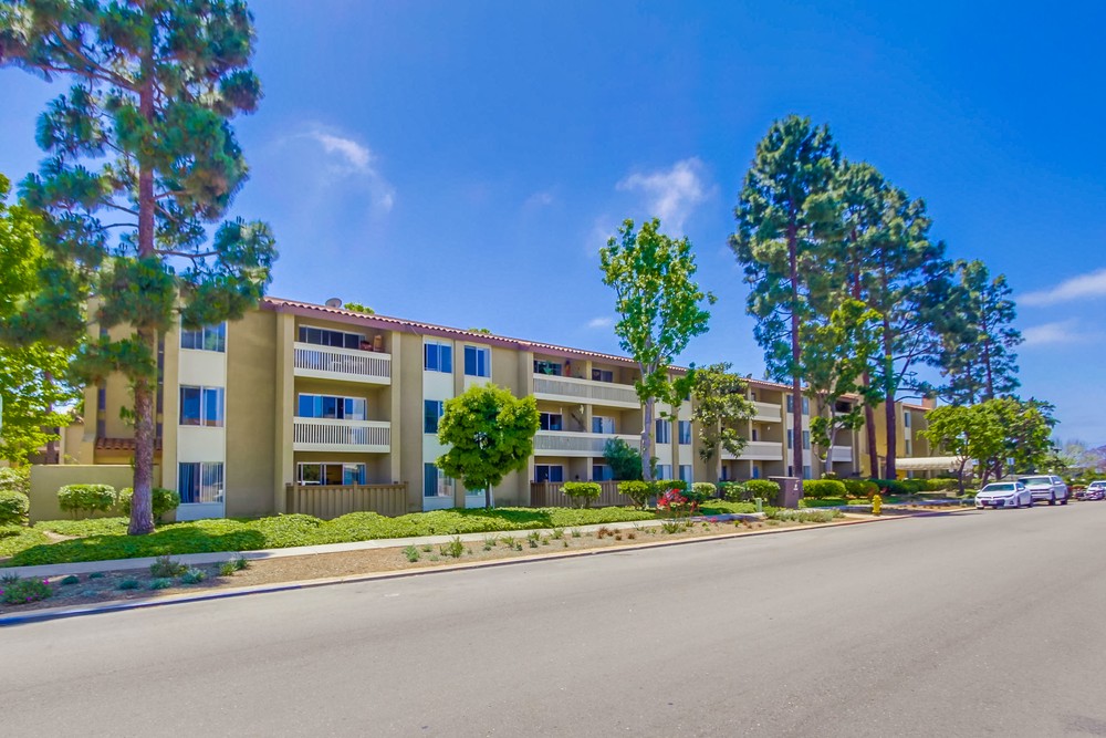Virtual tour photo 3 of 43 for 1775 Diamond Street #312