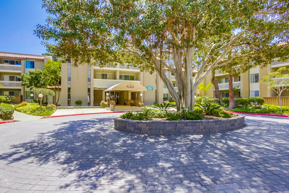 Virtual tour photo 5 of 43 for 1775 Diamond Street #312
