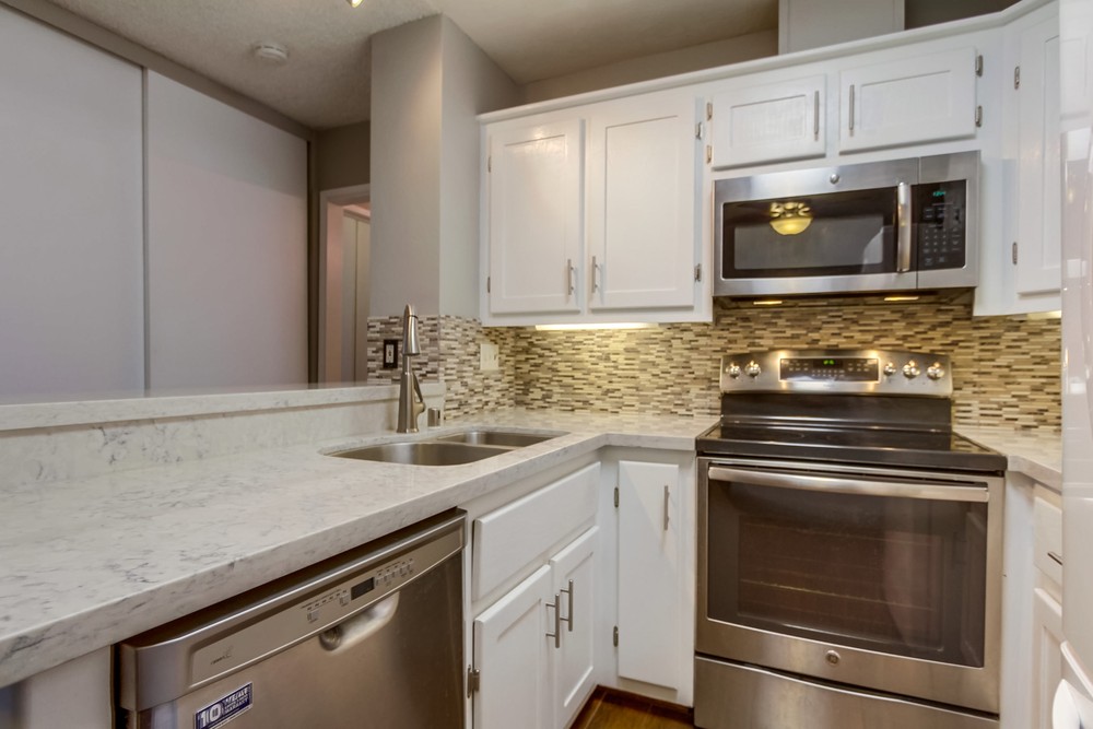 Virtual tour photo 17 of 43 for 1775 Diamond Street #312