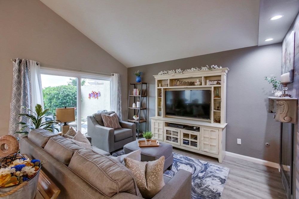 Virtual tour photo 10 of 36 for 17756 Corte Sobrado