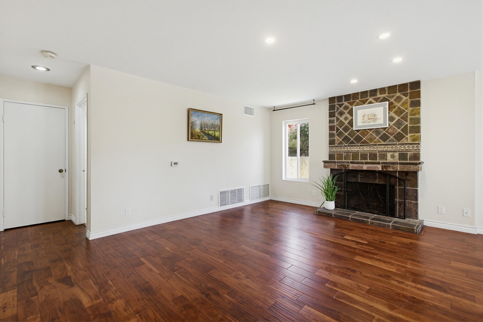 Virtual tour photo 21 of 64 for 17766 Aguamiel Rd