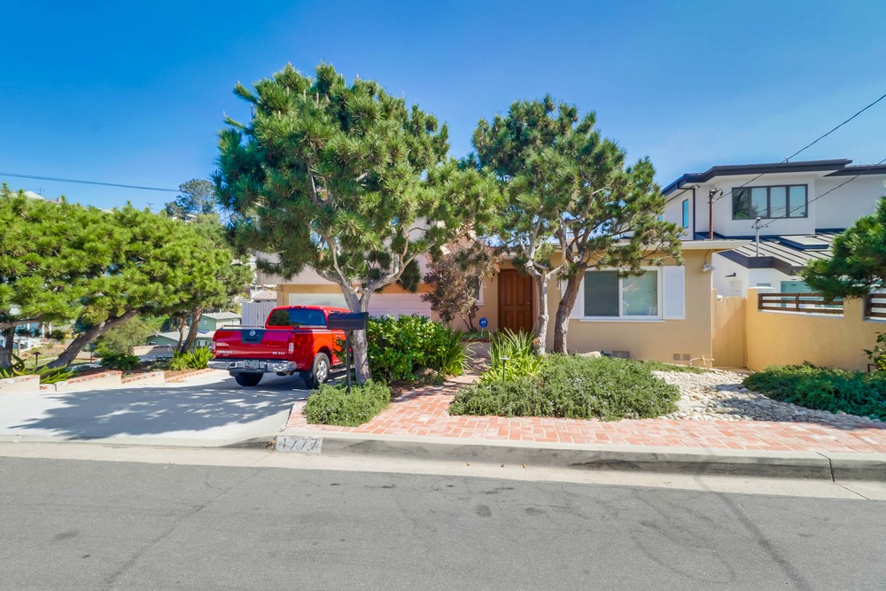 Virtual tour photo 1 of 40 for 1777 Plum St