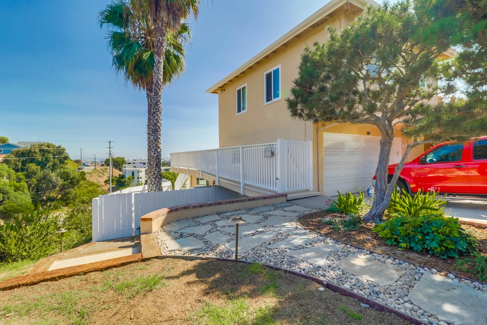 Virtual tour photo 5 of 40 for 1777 Plum St