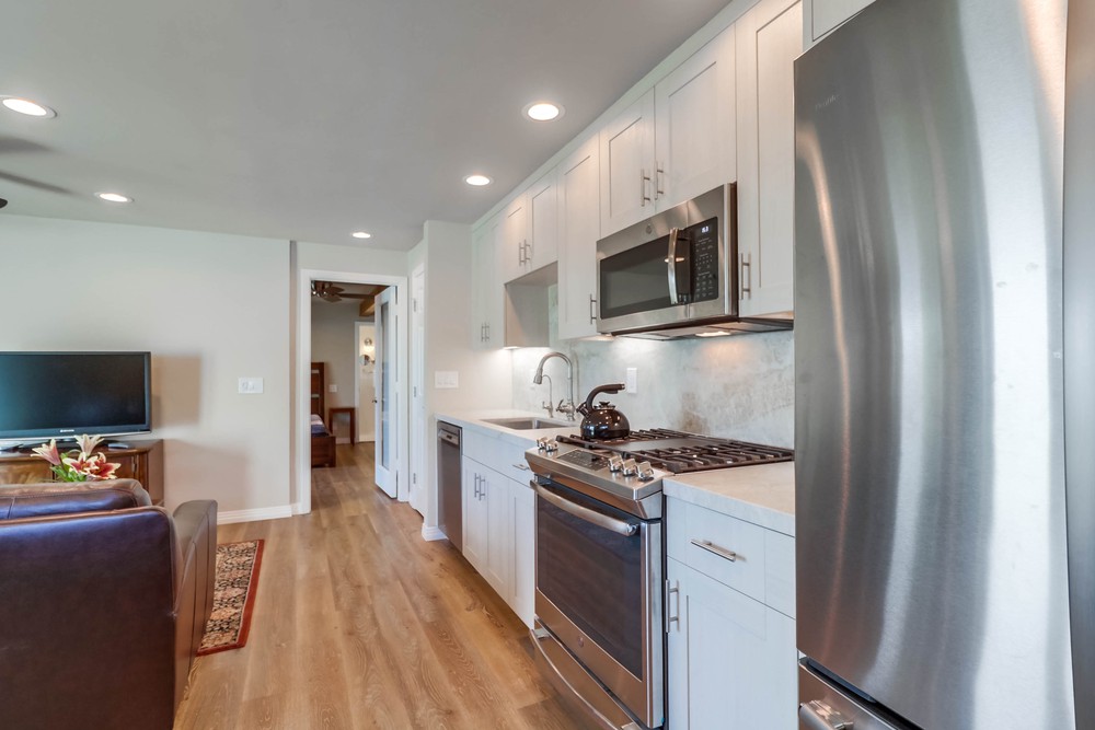 Virtual tour photo 16 of 40 for 1777 Plum St