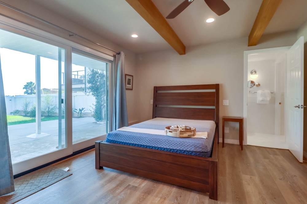 Virtual tour photo 19 of 40 for 1777 Plum St