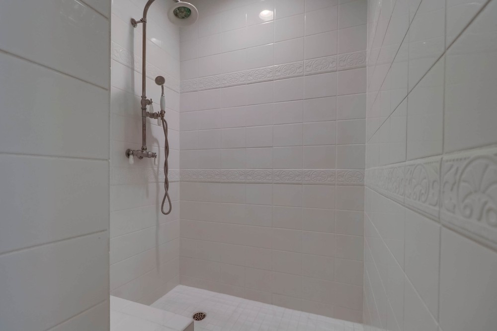 Virtual tour photo 25 of 40 for 1777 Plum St