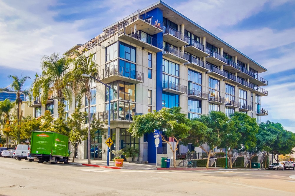 Virtual tour photo 3 of 43 for 1780 Kettner Blvd #201