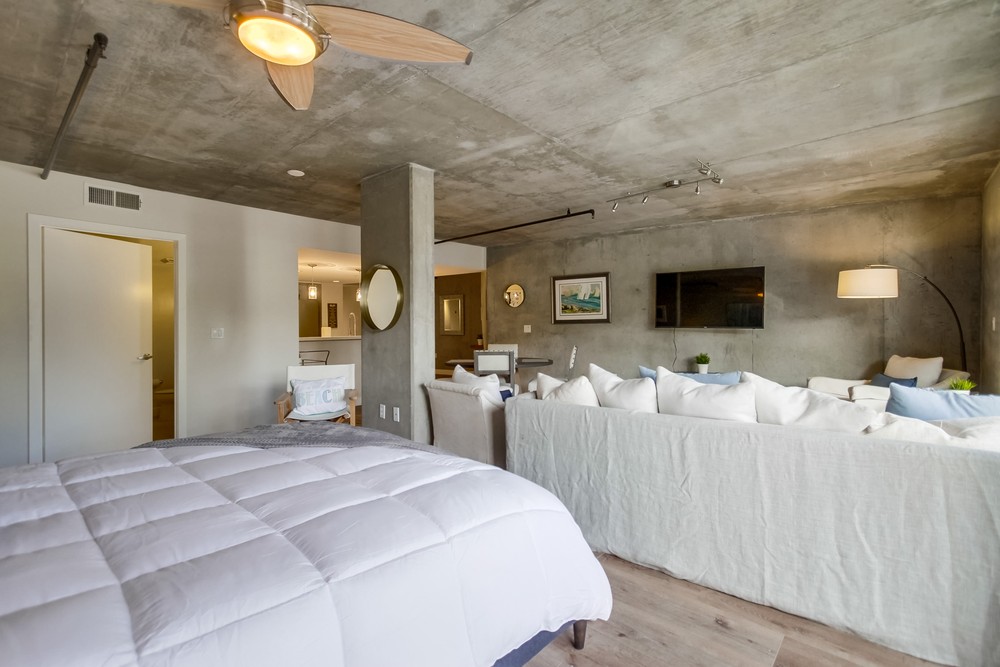 Virtual tour photo 25 of 43 for 1780 Kettner Blvd #201