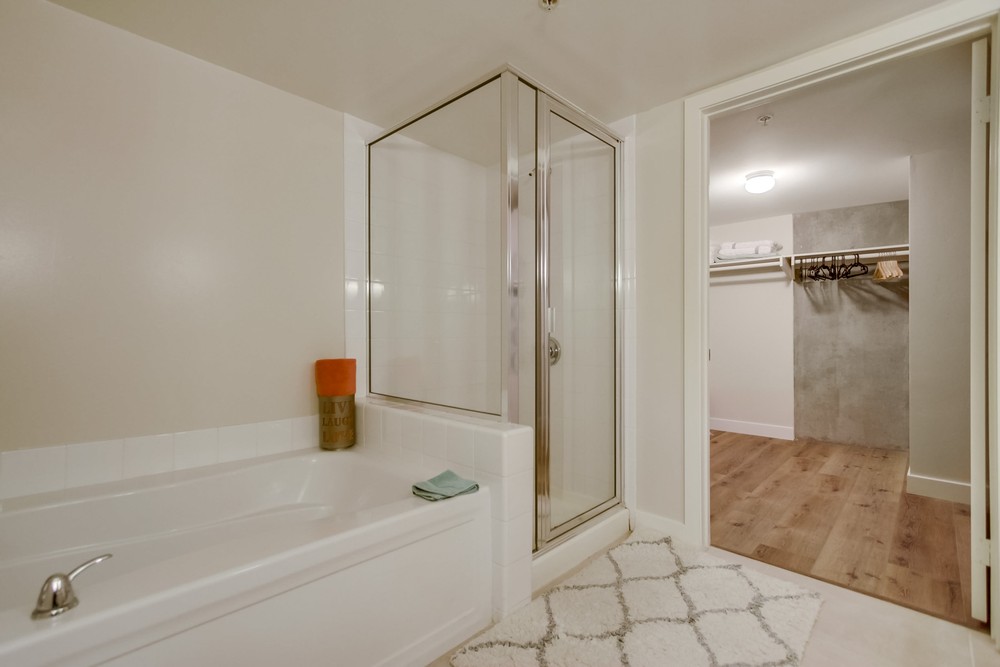 Virtual tour photo 33 of 43 for 1780 Kettner Blvd #201