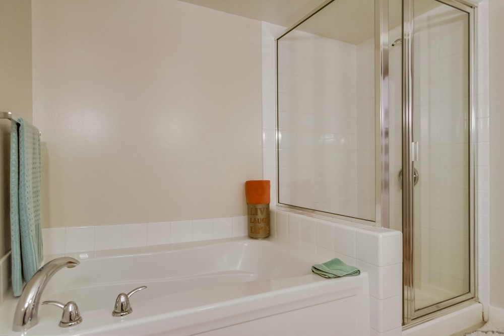 Virtual tour photo 34 of 43 for 1780 Kettner Blvd #201