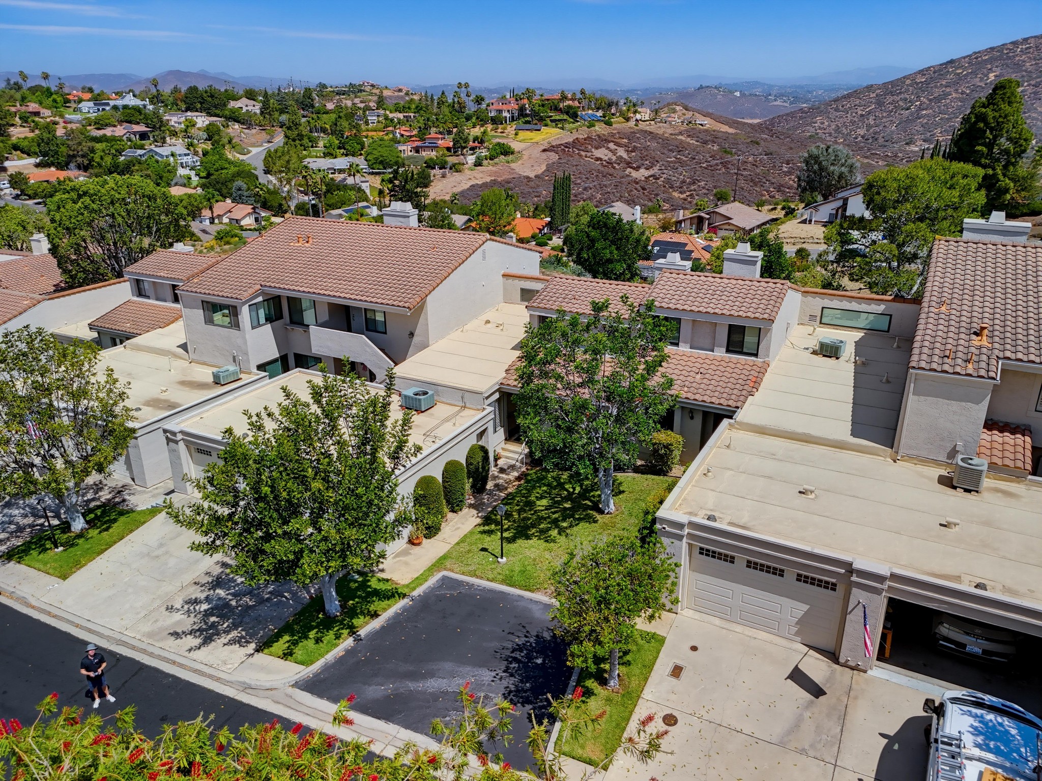 Virtual tour photo 1 of 36 for 17814 Villamoura Dr