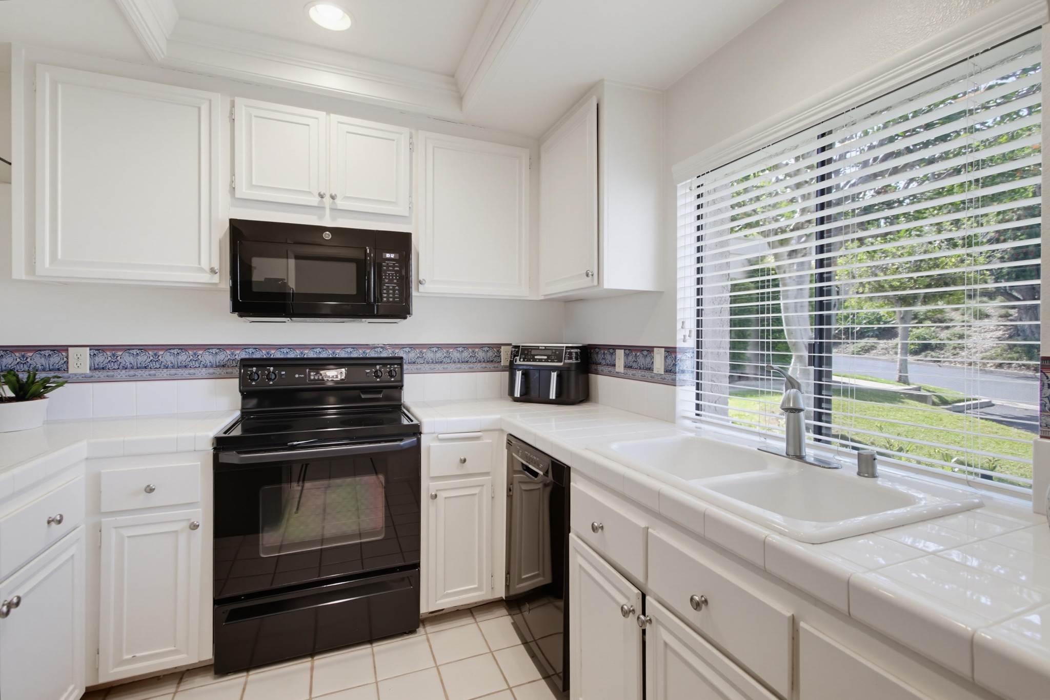 Virtual tour photo 5 of 47 for 17814 Villamoura Dr