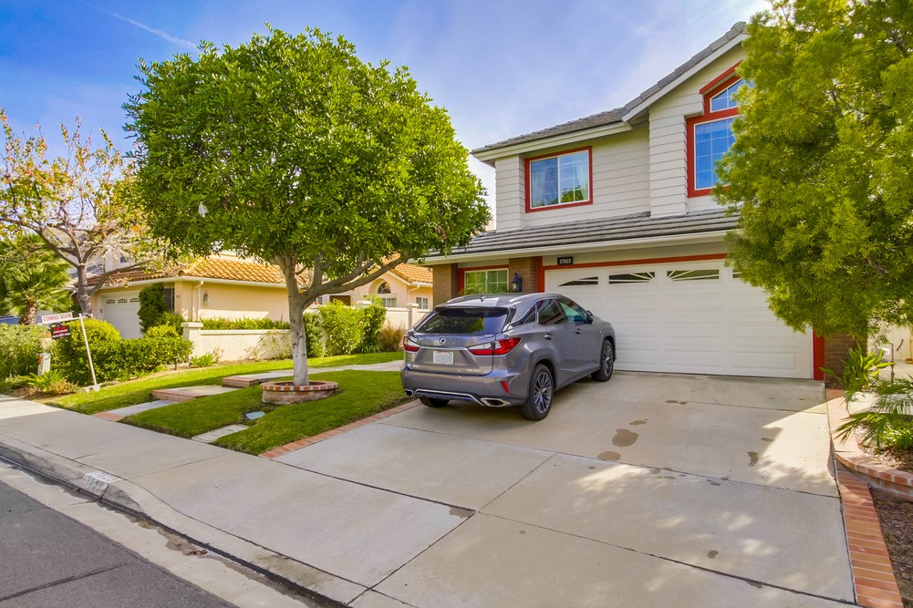Virtual tour photo 3 of 51 for 17823 Toltec Ct