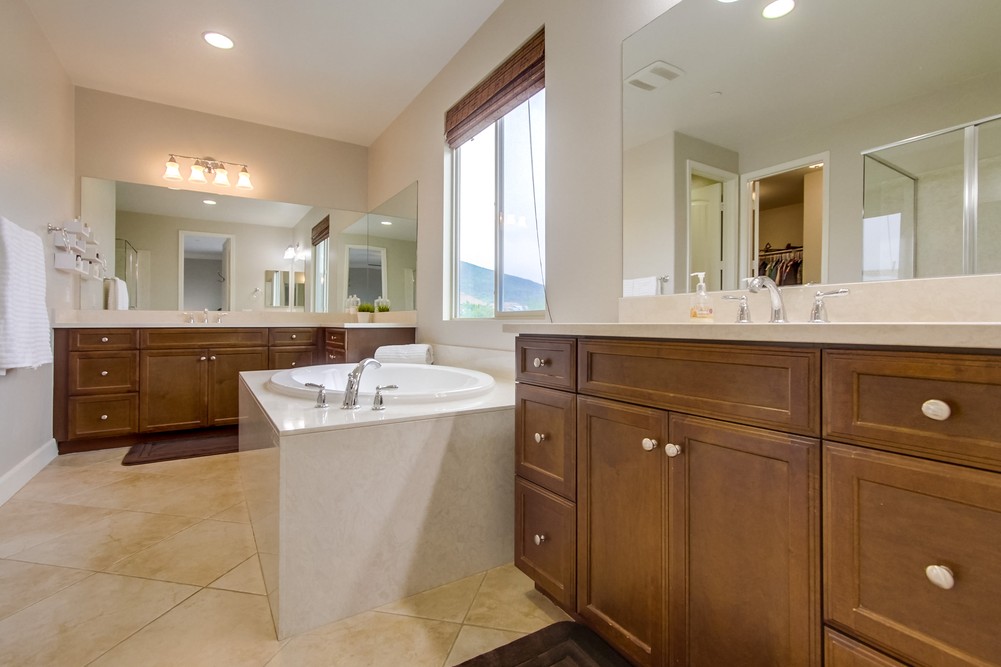 Virtual tour photo 32 of 61 for 17825 Red Tail Rd