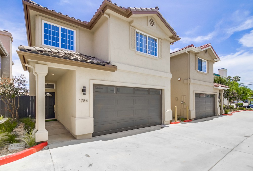 Virtual tour photo 1 of 45 for 1784 Elm Ave