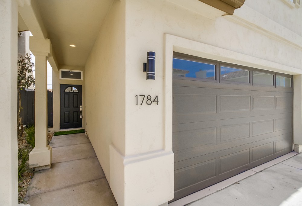 Virtual tour photo 5 of 45 for 1784 Elm Ave