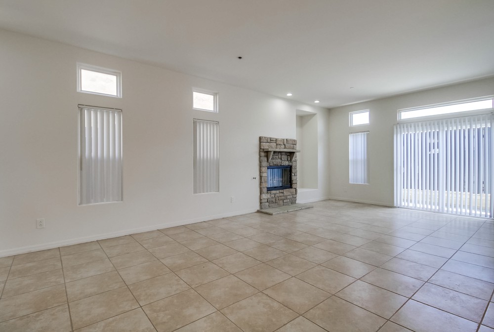 Virtual tour photo 7 of 45 for 1784 Elm Ave