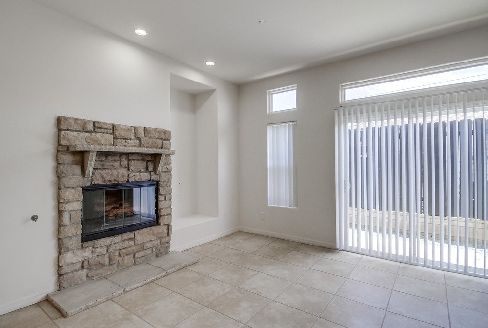 Virtual tour photo 8 of 45 for 1784 Elm Ave