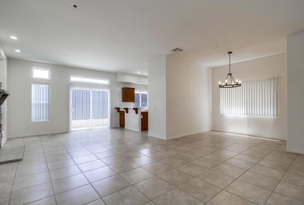 Virtual tour photo 9 of 45 for 1784 Elm Ave