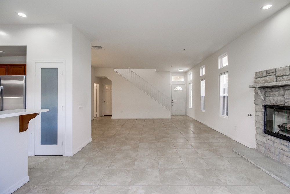 Virtual tour photo 10 of 45 for 1784 Elm Ave