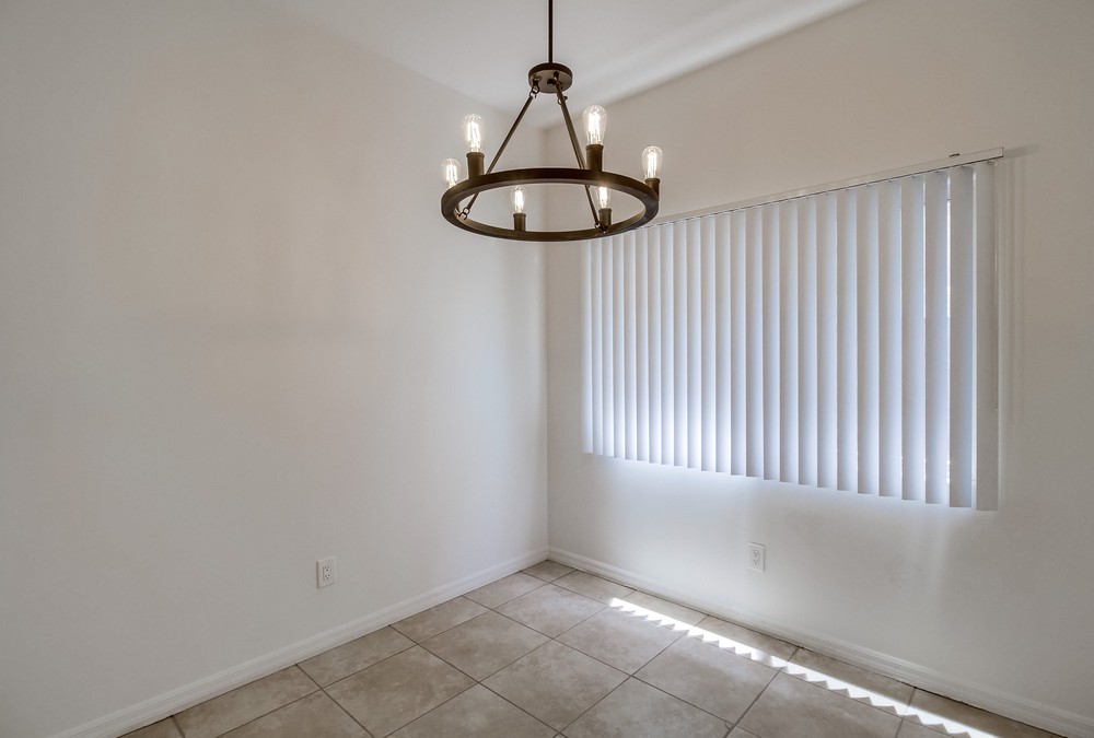 Virtual tour photo 17 of 45 for 1784 Elm Ave