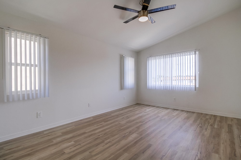 Virtual tour photo 21 of 45 for 1784 Elm Ave