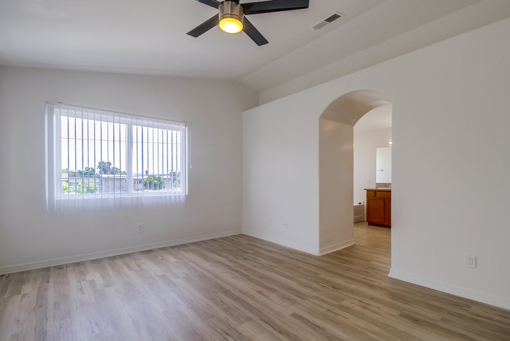 Virtual tour photo 22 of 45 for 1784 Elm Ave