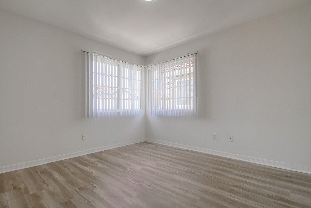 Virtual tour photo 30 of 45 for 1784 Elm Ave