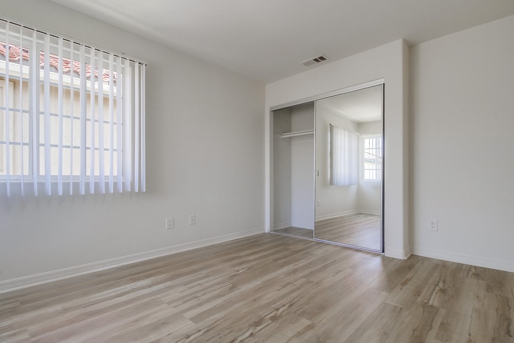 Virtual tour photo 31 of 45 for 1784 Elm Ave