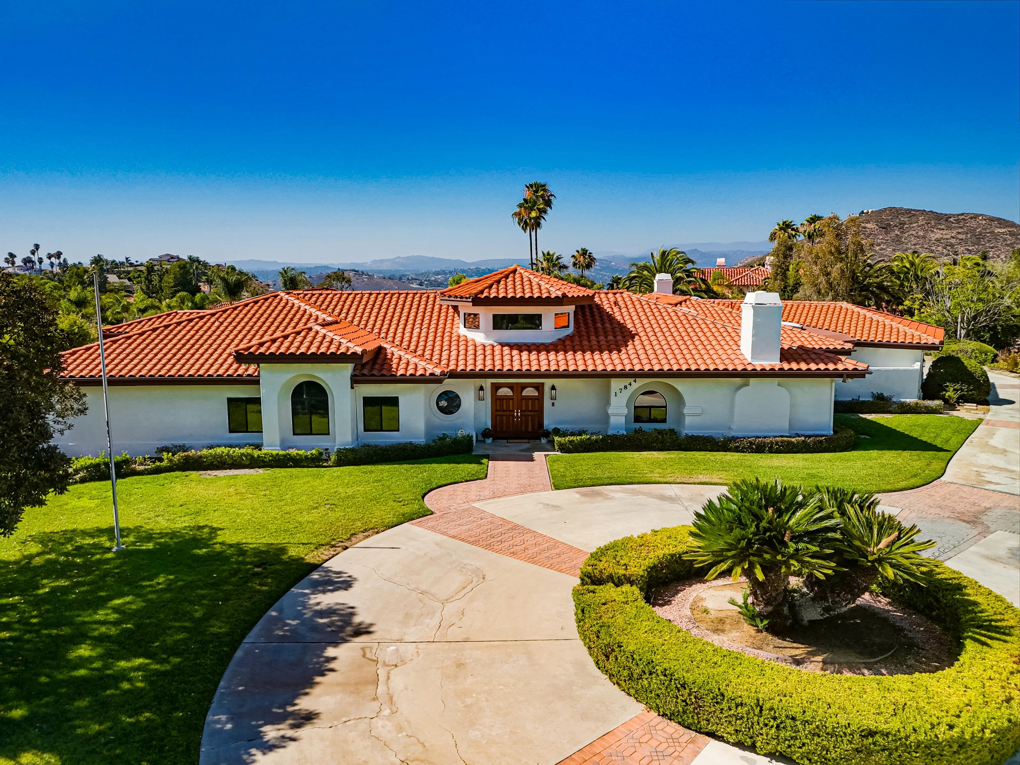 Virtual tour photo 7 of 44 for 17844 Joyas Ct
