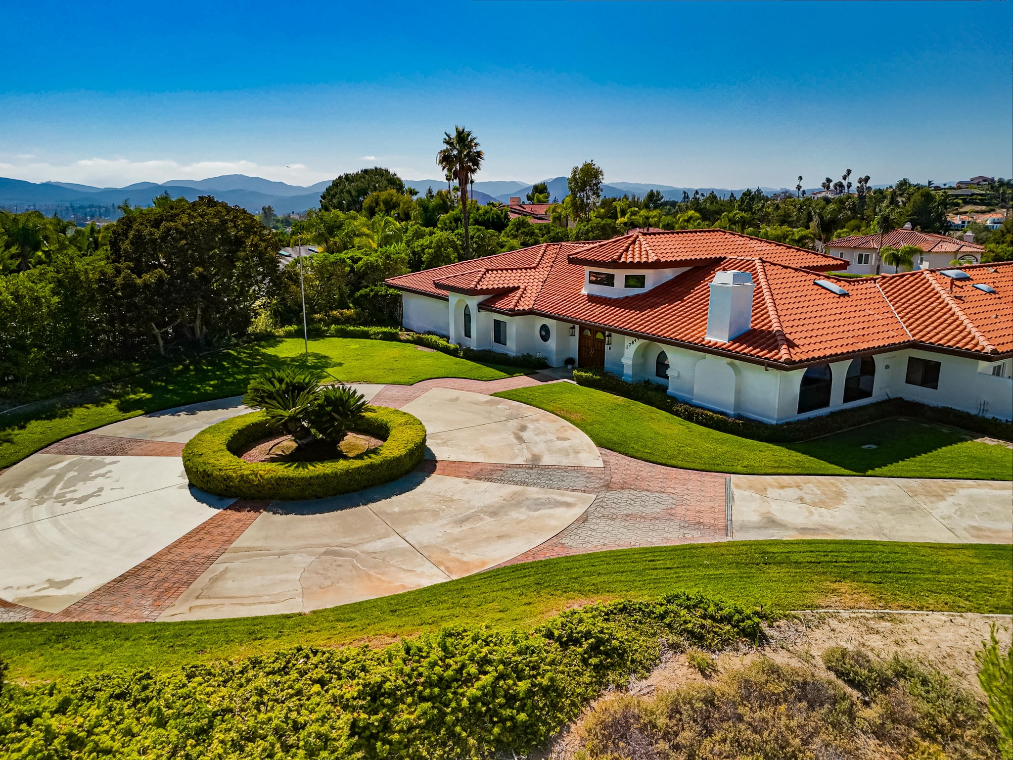 Virtual tour photo 9 of 44 for 17844 Joyas Ct