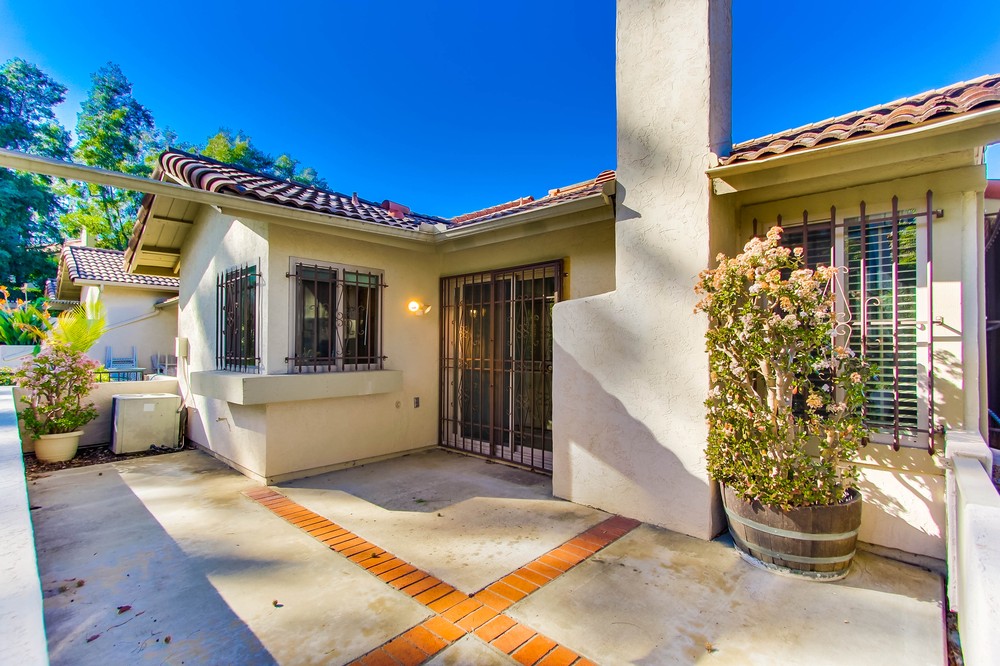Virtual tour photo 33 of 35 for 17847 Avenida Alozdra