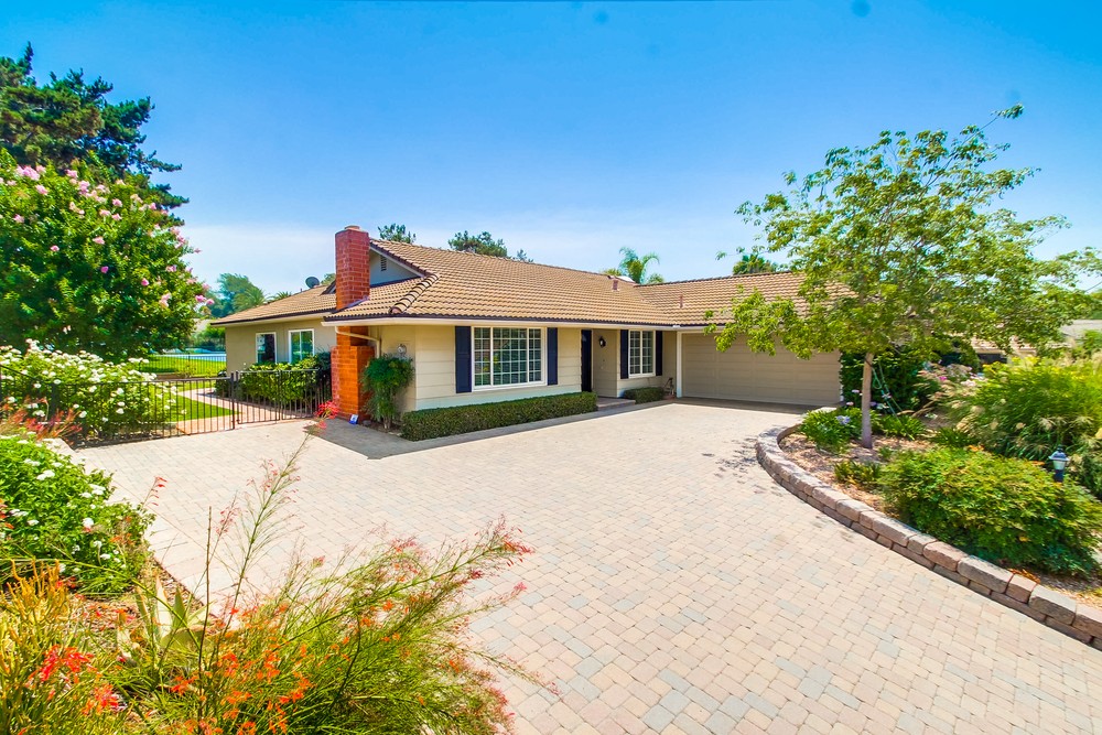Virtual tour photo 5 of 62 for 17861 Sintonte Dr