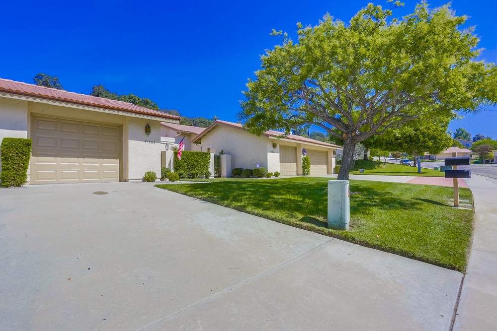 Virtual tour photo 4 of 49 for 17884 Avenida Cordillera