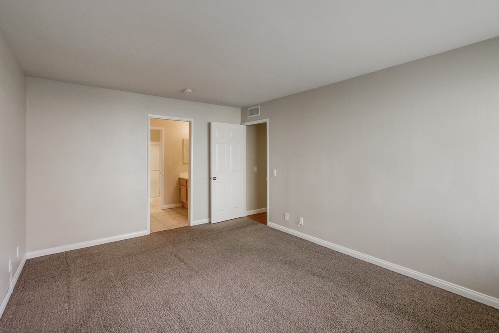 Virtual tour photo 18 of 31 for 17885 Caminito Pinero UNIT 152