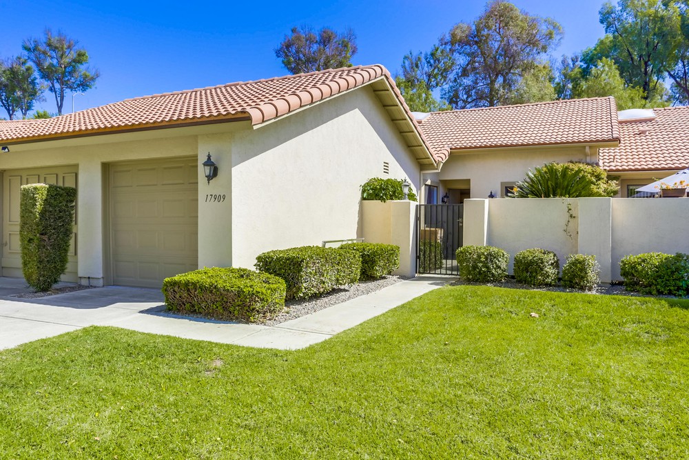 Virtual tour photo 1 of 38 for 17909 Avenida Alozdra