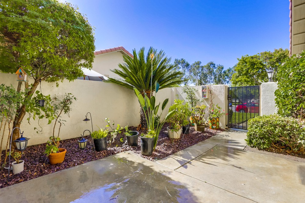 Virtual tour photo 5 of 38 for 17909 Avenida Alozdra