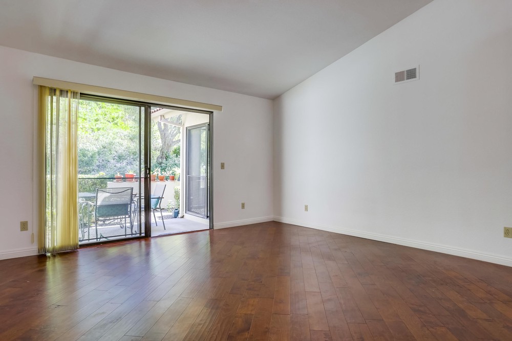 Virtual tour photo 10 of 38 for 17909 Avenida Alozdra