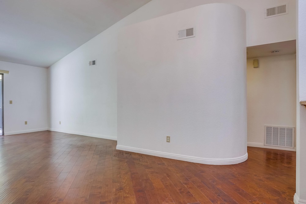Virtual tour photo 12 of 38 for 17909 Avenida Alozdra