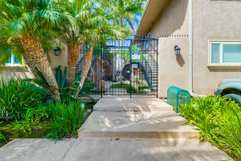 Virtual tour photo 4 of 21 for 1792-98 Missouri St APT 3