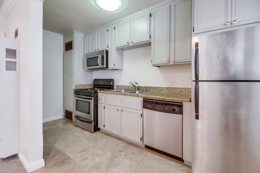 Virtual tour photo 14 of 21 for 1792-98 Missouri St APT 3