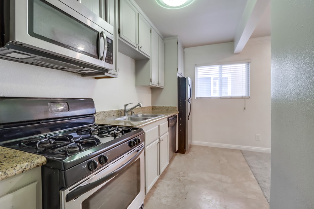 Virtual tour photo 15 of 21 for 1792-98 Missouri St APT 3
